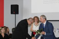 Następnie rozpoczęto wręczanie wyróżnień doktorantom UŚ. Jako pierwszy wyróżnienie odebrał Pan Wojciech Osuchowski...